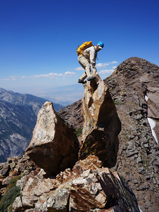 Bouldering near Dromedary Peak