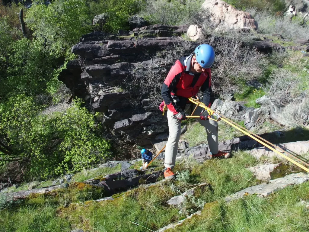 canyoneering rappelling extension fireman belay uma
