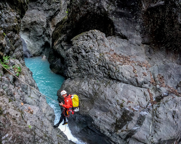 Canyoneering Camp - rappel instruction